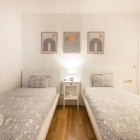 Spacious Old Town Apartment San Sebastian
